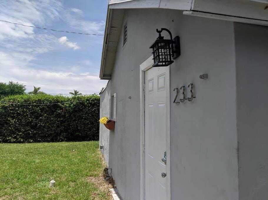3 Bedroom Miami Home 15 Minutes To The Beach Exterior photo